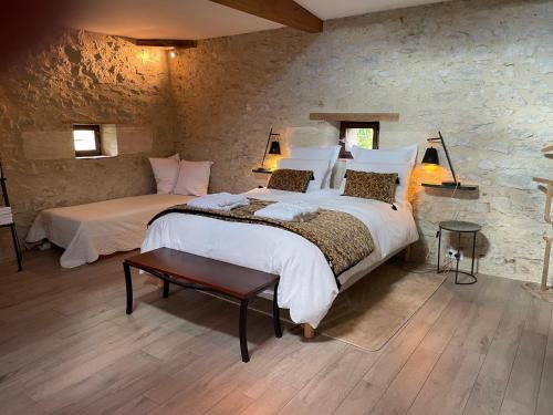 Lamothe-Landerron Lit Et Petit-Déjeuner | Le Loft Ancien Haras de la Tour