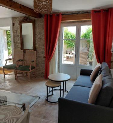City of Carcassonne Maison | Le Logis des Remparts à l'intérieur de la Cité médiévale, Jardin privé, Parking inclus