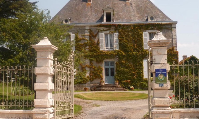 Les Pineaux Lit Et Petit-Déjeuner | Le Logis