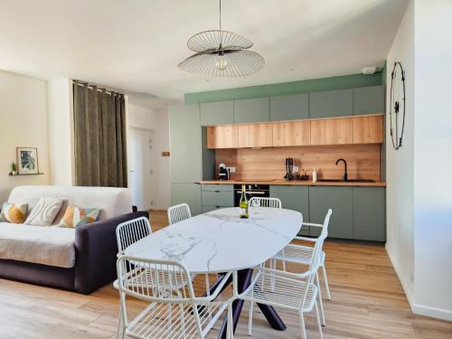Doue-la-Fontaine Appartement | Le Lumineux - 2 ch - 2 sdb - 6 pers - Tout confort - Proche Bioparc