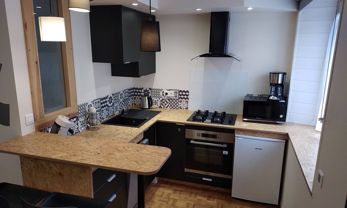 Saint-Lupicin Appartement | studio confortable et spacieux au cœur du parc naturel du Haut Jura.