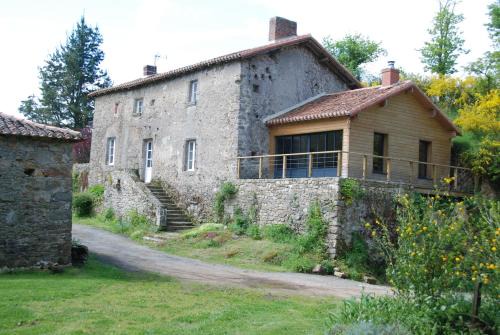 Saint-Pierre-des-Echaubrognes Maison | Le Moulin Moreau