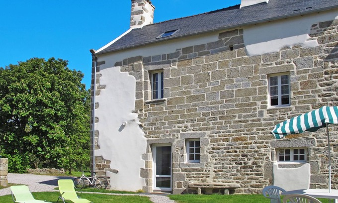 Plouneour-Trez Maison | Le Manoir by Interhome