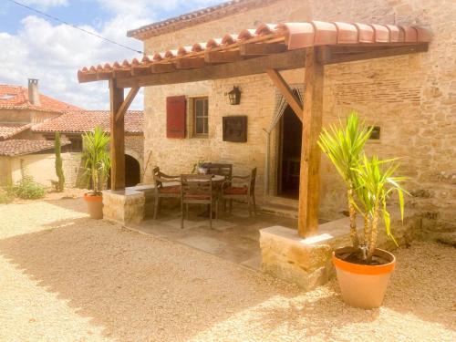 Montcabrier Maison | Le Mas dAmour