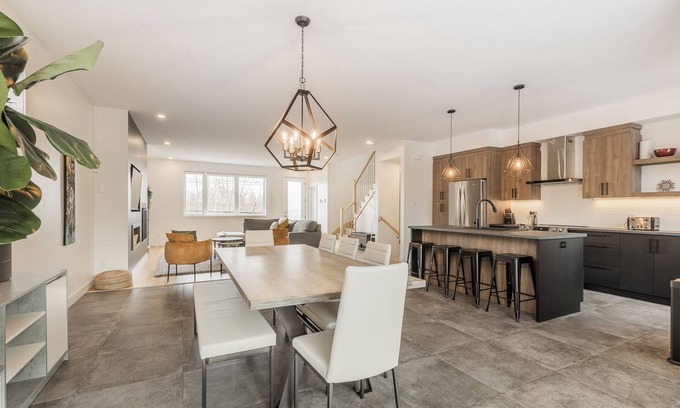 Magog Copropriété | Le Memph: condo-chalet 3 chambres avec SPA commun lac Memphrémagog