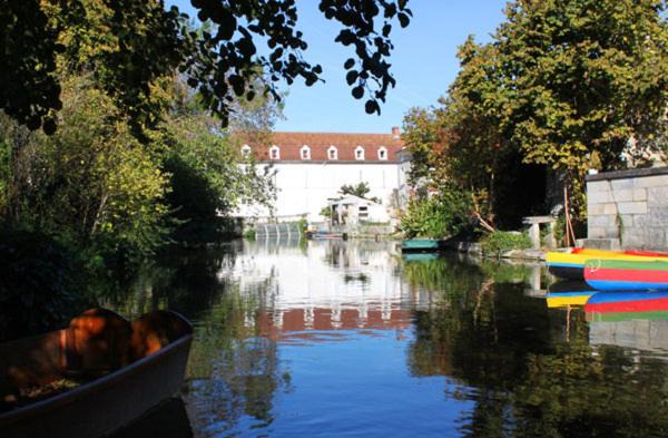 Bassac Lit Et Petit-Déjeuner | Le Moulin de Bassac