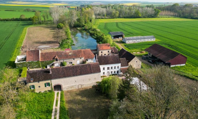 Brienon-sur-Armancon Maison | Le Moulin Neuf