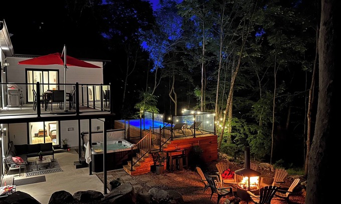 Argenteuil Regional County Municipality Maison | Le Must | Chalet neuf avec spa + piscine |