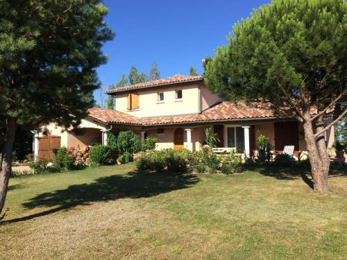 Saint-Cyr-sur-le-Rhone Lit Et Petit-Déjeuner | Le paradis de la Provence