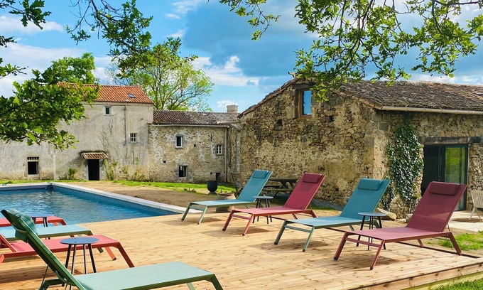 Gourge Autre | Le Parc 79 - Farmhouse & gite with 12x5m pool and 6 acres of private land