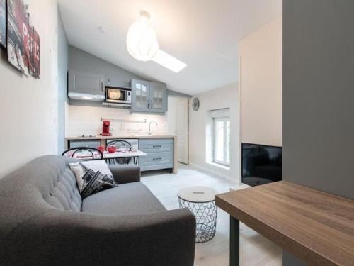 Bourgoin-Jallieu Appartement | Le Paris Eiffel - Appartement Cosy en plein centre