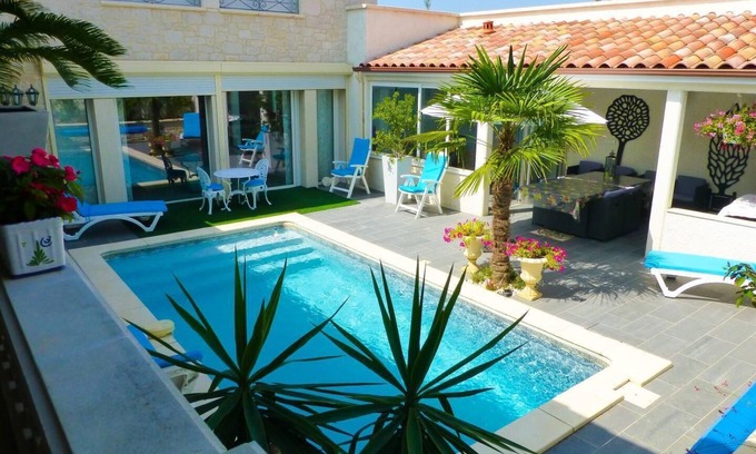 Saint-Vincent-Rive-d'Olt Maison | LE PATIO DU BARRY - SAINT-VINCENT-RIVE-D'OLT