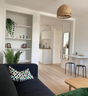Saint-Quentin Appartement | Le perchoir ensoleillé 2Pers Wifi centre