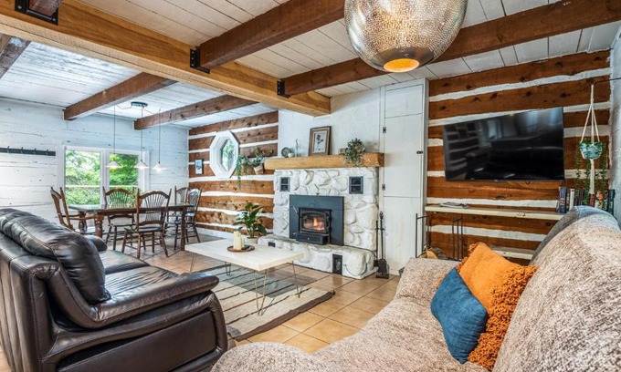 Saint-Faustin-Lac-Carre Chalet De Ski | Le Petit Chalet by My Tremblant Location