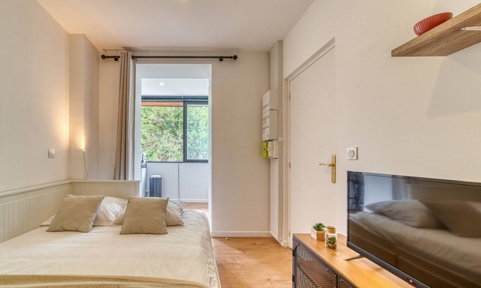 Gerland Appartement | Le Petit Gerland - Agréable à 1 minute du métro B