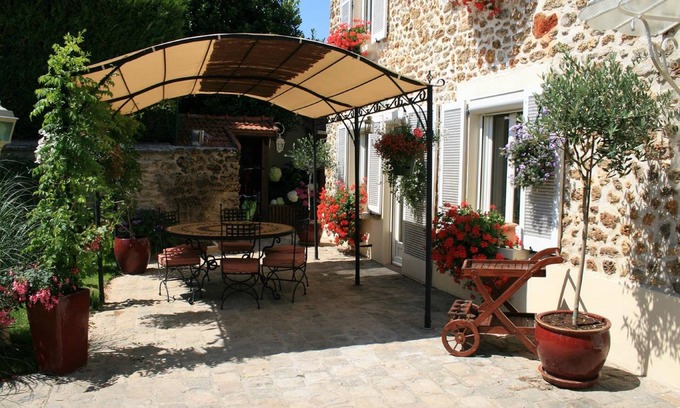 Magny-les-Hameaux Lit Et Petit-Déjeuner | Le Petit Nailly