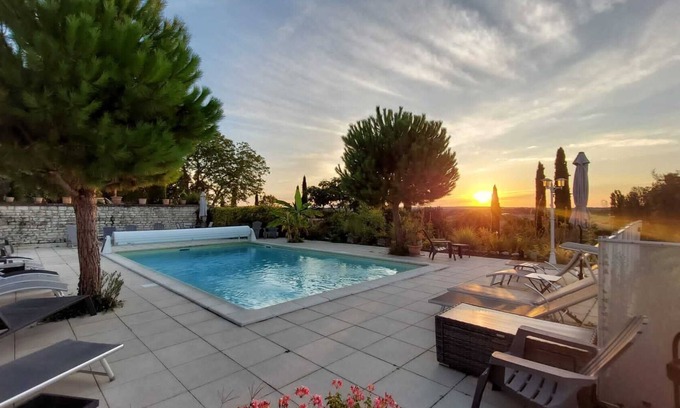 Availles-en-Chatellerault Hôtel | Le Pigeonnier du Perron