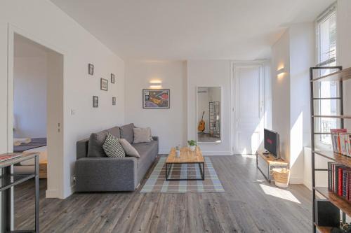 Vienne Appartement | Le Pipet - T2 avec terrasse, vue, à deux pas du théâtre antique