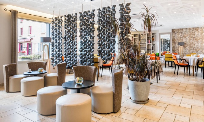 Brullioles Hôtel | Le Place Neuve