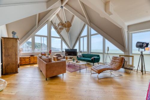 Fecamp Appartement | Le poséidon, gîte EXCEPTIONNEL face à la mer avec spa, terrasse, 4 chambres UN VRAI COUP DE COEUR