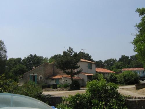Saint-Mathurin Lit Et Petit-Déjeuner | Le Puy Babin chambres familiales à la ferme