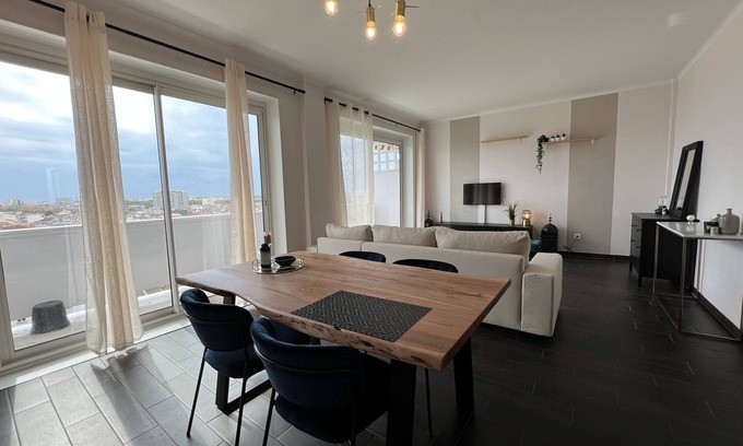 Toulouse East Appartement | Le Pyrénéen : T2 proche Gare avec vue incroyable