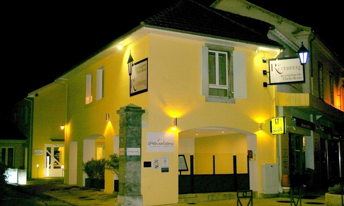 Vic-en-Bigorre Hôtel | Le Réverbère - La Cuisinerie - L'Hôtellerie