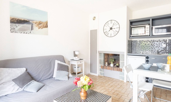 Courseulles-sur-Mer Appartement | Le Regina Rifle - Appartement avec jardinet