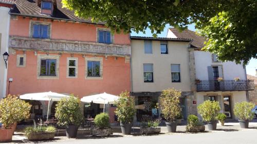 Capdenac-Le-Haut Hôtel | Le Relais de la Tour