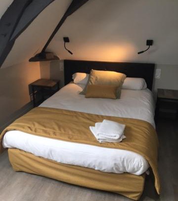 Saint-Quentin-les-Anges Hôtel | Le Relais