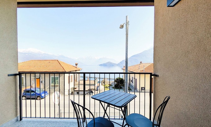 Naggio Appartement | Le Rondini C Apartment: lake-view balcony, Wi-Fi, AC and garage!