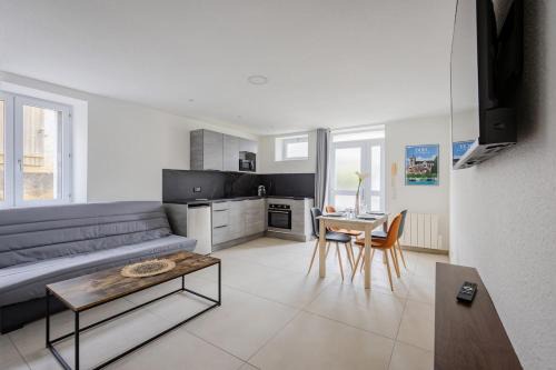 Paroisse Saint-Vincent-de-Paul Appartement | Le Royal Dole - Parking Gratuit & Logement Confortable à Dole
