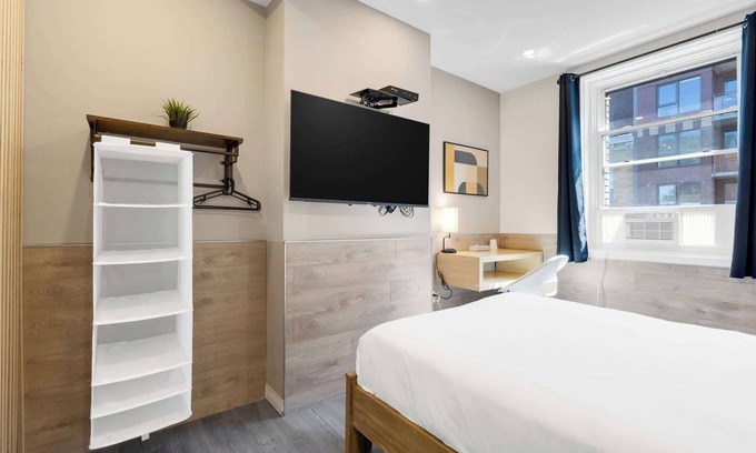 Quartier des Spectacles Hôtel | Welcome to ''Sand & Stone Hotel''. Charming 1 bdrm