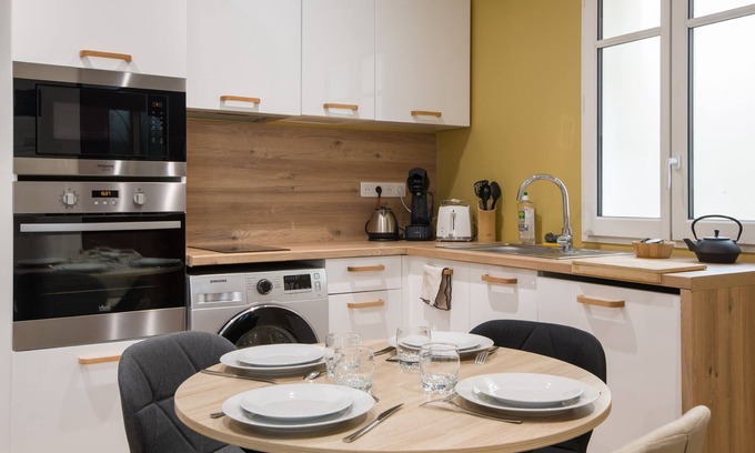 Rochefort Appartement | Le Scalaire, T2 de haut standing hypercentre Rochefort, arrivée autonome