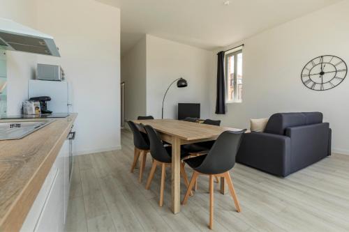 Castelsarrasin Appartement | LE SICRE - T3 confort, centre Castelsarrasin, parking