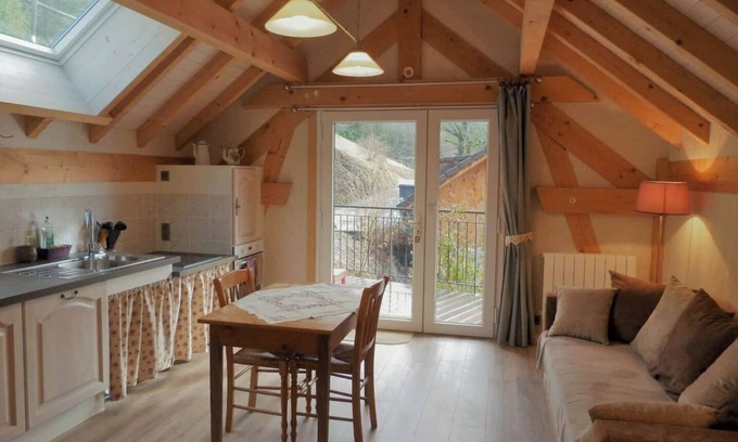 Talloires-Montmin Cottage | Le Solaret - Gîte cosi avec vue - PMR