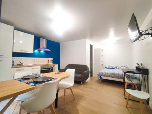 Montaubert - Rille - Saint-Sulpice Appartement | Le studio du château