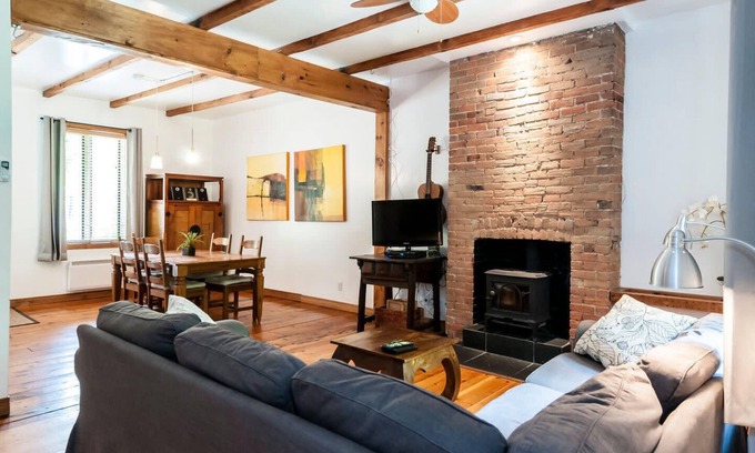 Pointe-Saint-Charles Maison | Le Tierra - Private Parking & Huge Backyard