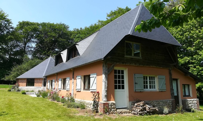 Le Tilleul Maison | A côté d'Etretat, maison de charme, lumineuse, verdure, jusqu'à 6 personnes