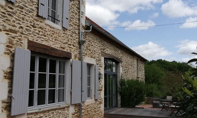 Chouvigny Cottage | Le Tournebride du Château: Tranquillité et standing dans les Gorges de la Sioule