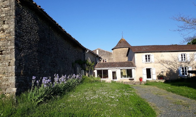 Xaintray Maison | LE VERGER bucolic gîte, haven of peace between Puy du Fou and Futuroscope 6/8 pers