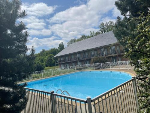 Equemauville Appartement | Le voilier. Honfleur T2 dans résidence avec piscine