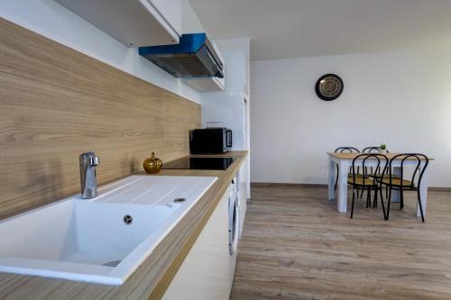 Hieres-sur-Amby Appartement | Le Westy 1