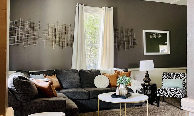 Evansville Maison | Leaning House of Haynie | Trendy 2BR/1BA Apartment