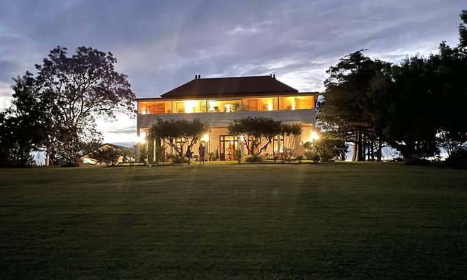 Leconfield Lit Et Petit-Déjeuner | Leconfield House heritage luxury hotels, views of the Hunter Valley, built 1872