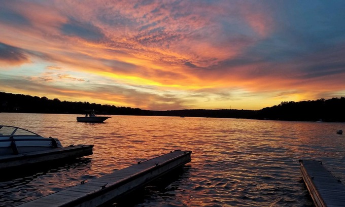 Lake Hopatcong Maison | Lee's Cottage - Cute & Cozy Cottage w/1 bdrm & 1bth Across from Lake