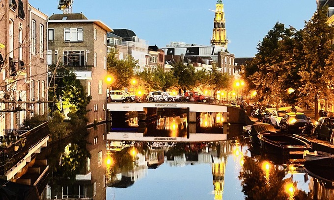 Leiden Appartement | Leiden City Centre Terrace View Apartment in a 1750's building