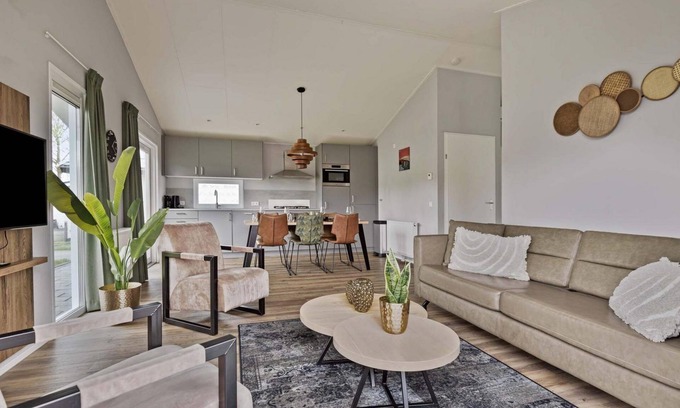 Nieuwerkerk aan den IJssel Chalet De Ski | ✓ Leijhoeve at Parc de IJsselhoeve ✓ Holiday home for 6 persons ✓ Located in Nieuwerkerk aan den IJssel (Zuid-Holland) ✓ Holiday park next to the IJssel ✓ Book directly through the park