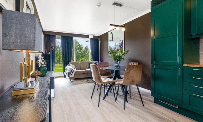 Beitostolen Appartement | Leilighet Beitostølen sentrum, terrasse og innendørs parkering