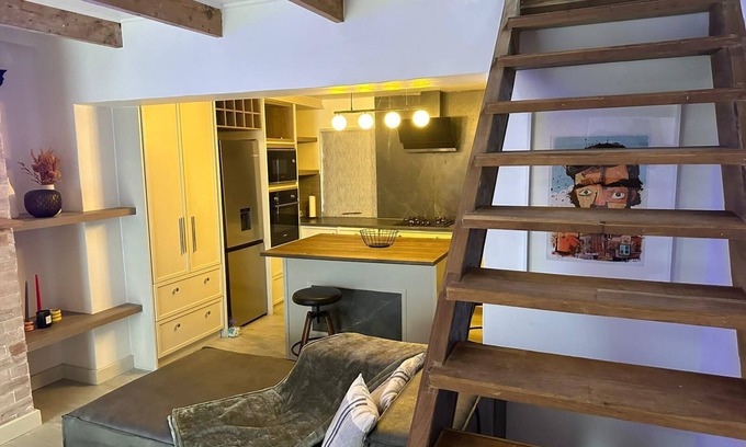 Mowbray Maison | Lemon House - Cozy Modern Finish and Style - Near University of Cape Town UCT